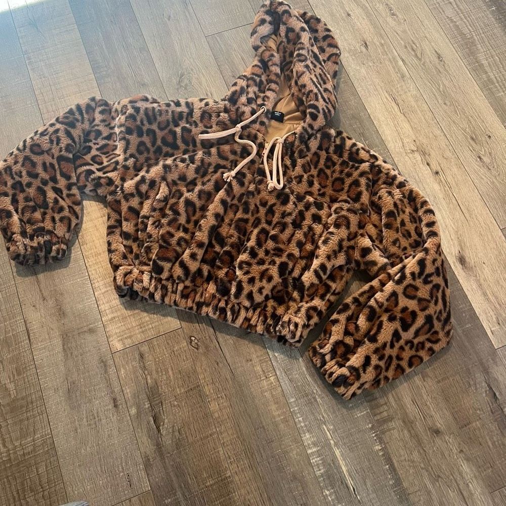 IJOAH Leopard
Hoodie Faux crop size s